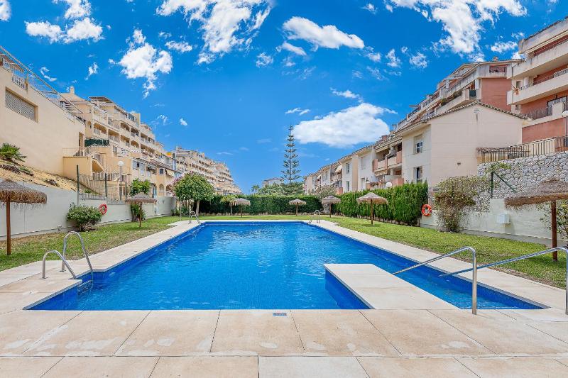 797 HOLIDAY RENTALS-Acogedor piso para 5 en Torrequebrada - image 15