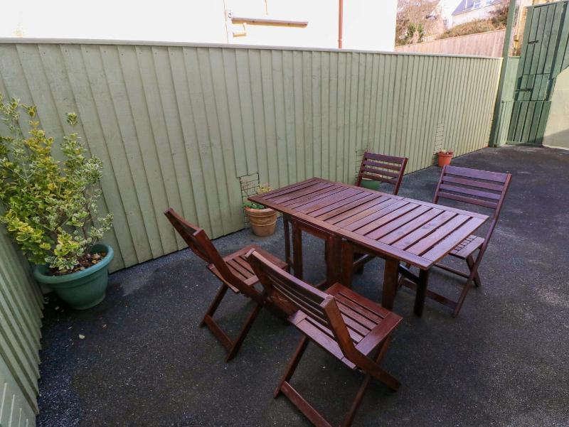 22 The Clicketts - image 7