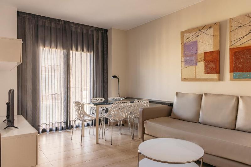 Barcelona Apartment Gran de Gràcia - image 4