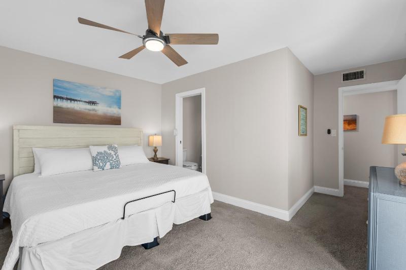 Boardwalk Unit A18 - image 11