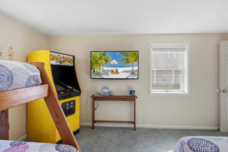 5085 - Knapp's at the Beach - image 25