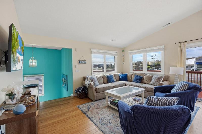 5085 - Knapp's at the Beach - image 9