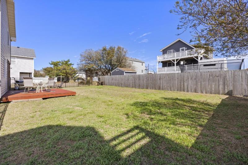 5085 - Knapp's at the Beach - image 22