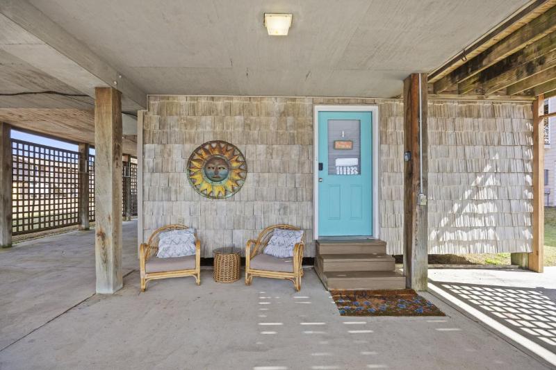 5085 - Knapp's at the Beach - image 11