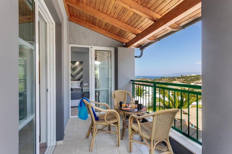 Villa Omega by Villa Plus - image 26