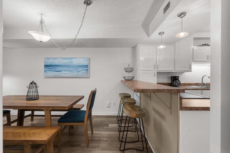 Boardwalk Unit E4 - image 2