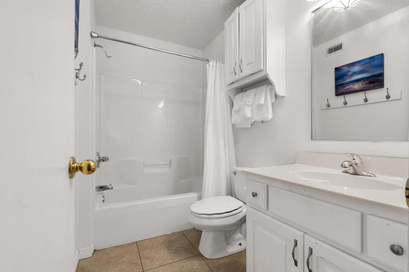 Boardwalk Unit E4 - image 8