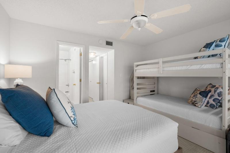 Boardwalk Unit E4 - image 42