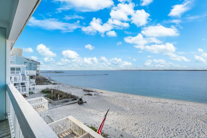 Boardwalk Unit E4 - image 35