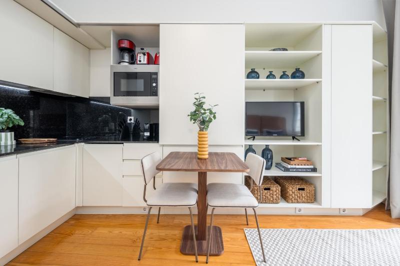 Aspasios Trindade Apartments - image 6