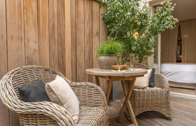 Emotion Room with Terrace image 3