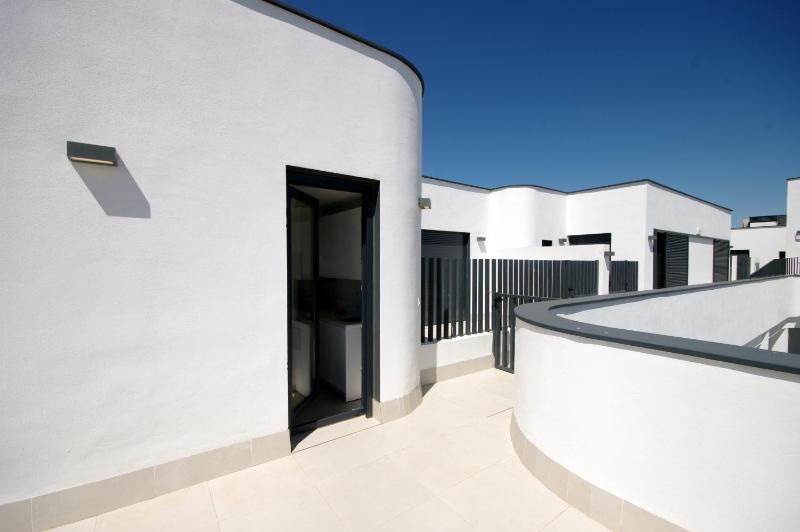 9110 Livingtarifa Blue Wave - image 8
