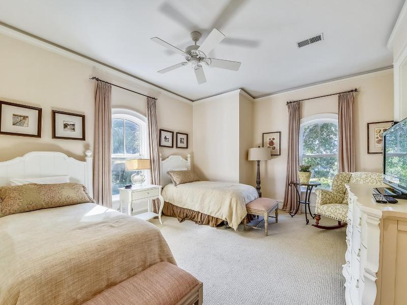 10 East Wind - image 6