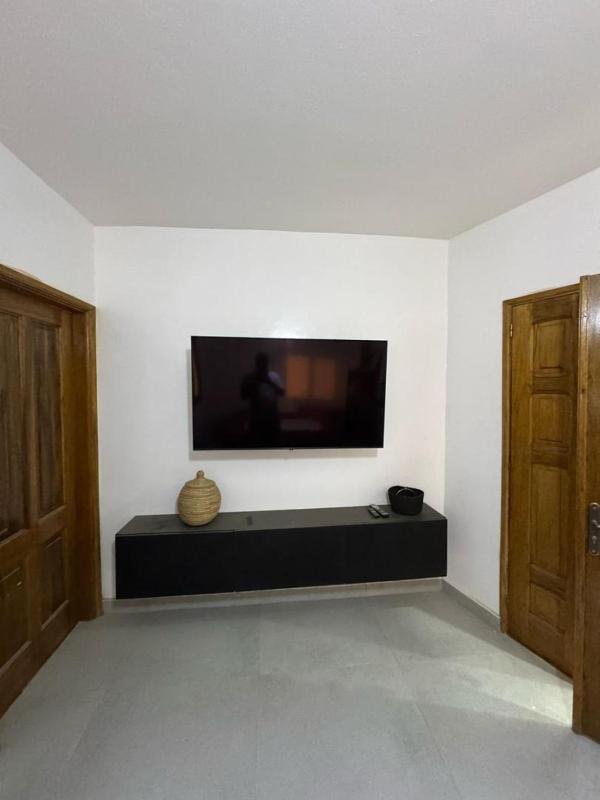 Bel Appartement Lumineux & Moderne au Cœur de Dakar - image 5