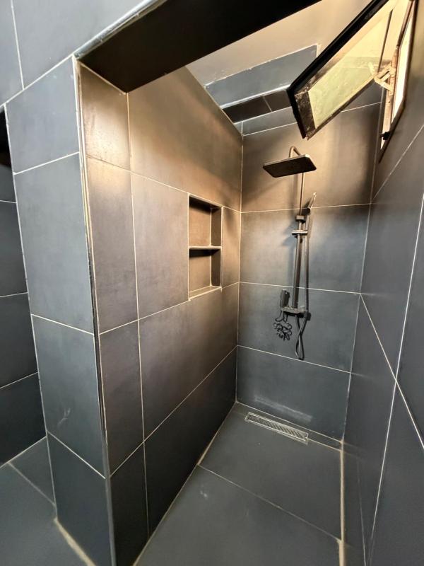 Bel Appartement Lumineux & Moderne au Cœur de Dakar - image 3