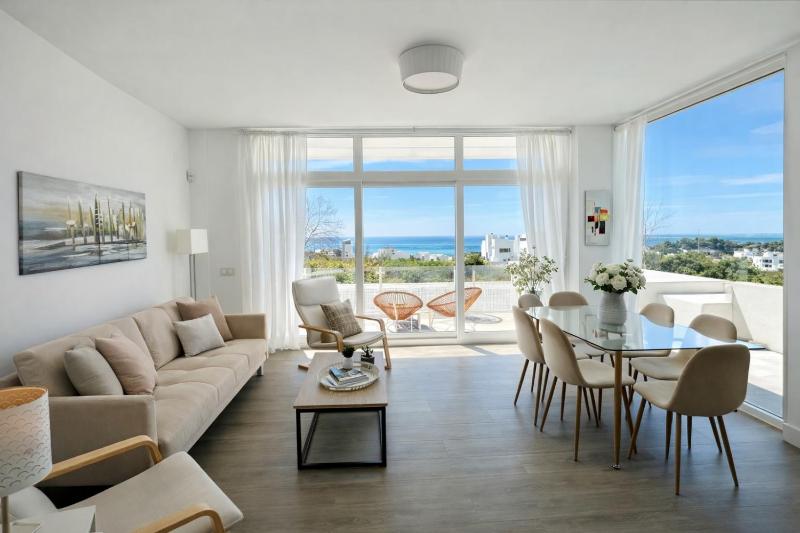 Capistrano Blue - image 14