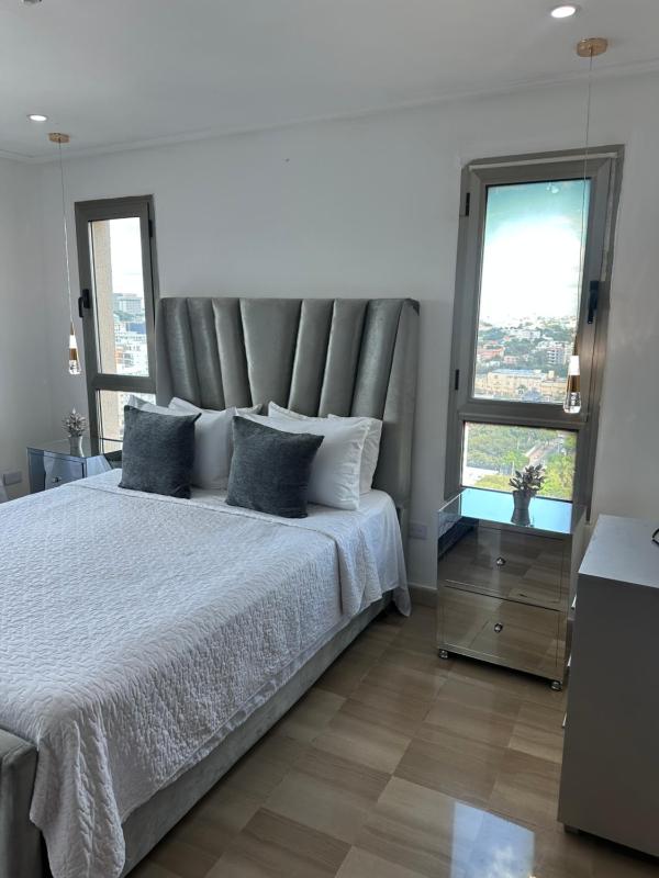 Apartamento con vista mar y la ciudad La Gloria Malecón Santo Domingo - image 14