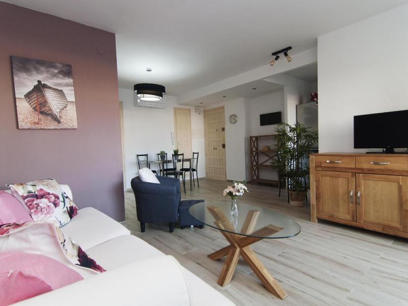 Magnífico apartamento con piscina comunitaria cerca de la playa de Riells - HISP-7-53 - image 2