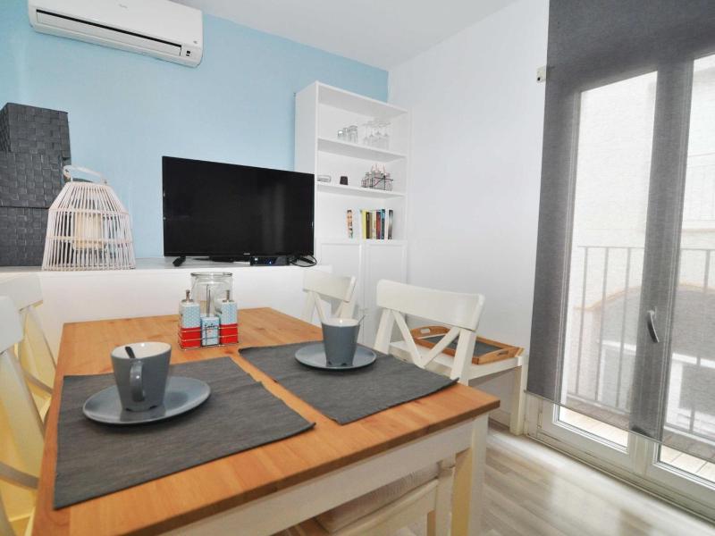 Apartamento acogedor en el centro de L'Escala con terraza privada - HISP-7-28 - image 11