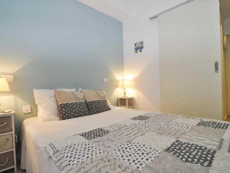 Apartamento acogedor en el centro de L'Escala con terraza privada - HISP-7-28 - image 5