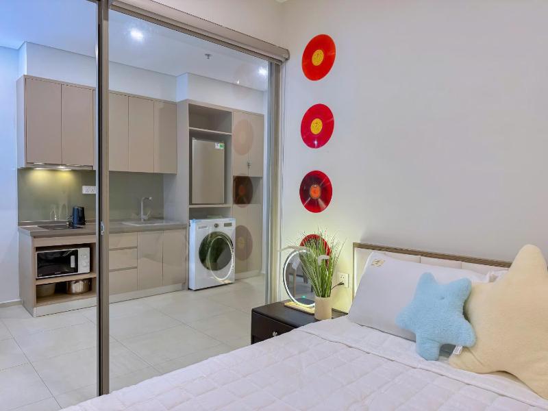 Seahorse Apartment 1216 - image 5