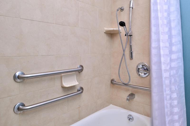 Queen Room with Two Queen Beds, Sofa Bed and Accessible Tub image 4