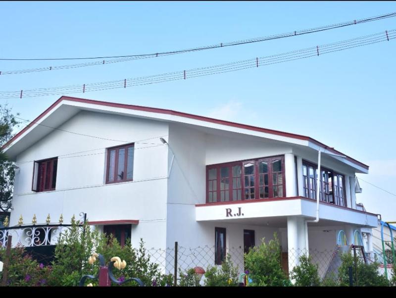 RJ Cottage - image 1