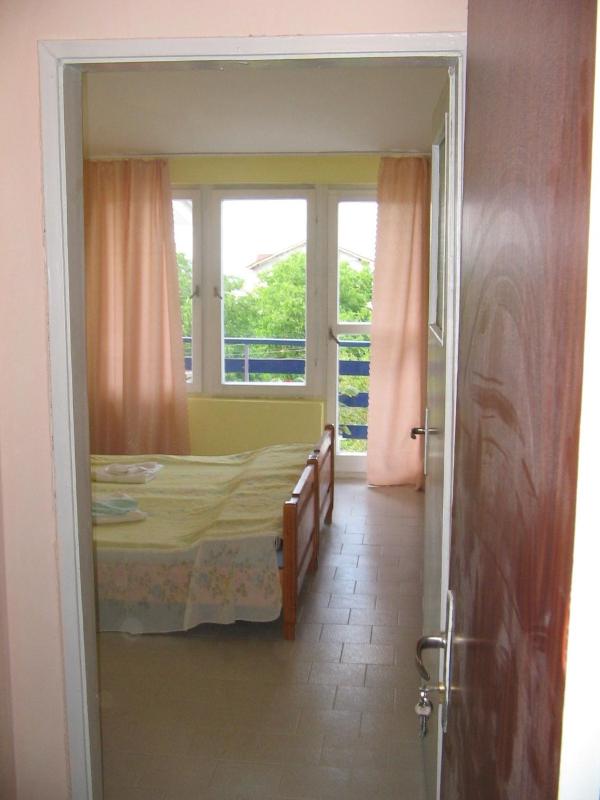 Twin Room with Balcony image 2