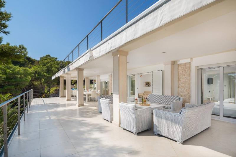 Luxury beachfront Villa Anemos Hvar with pool - image 22