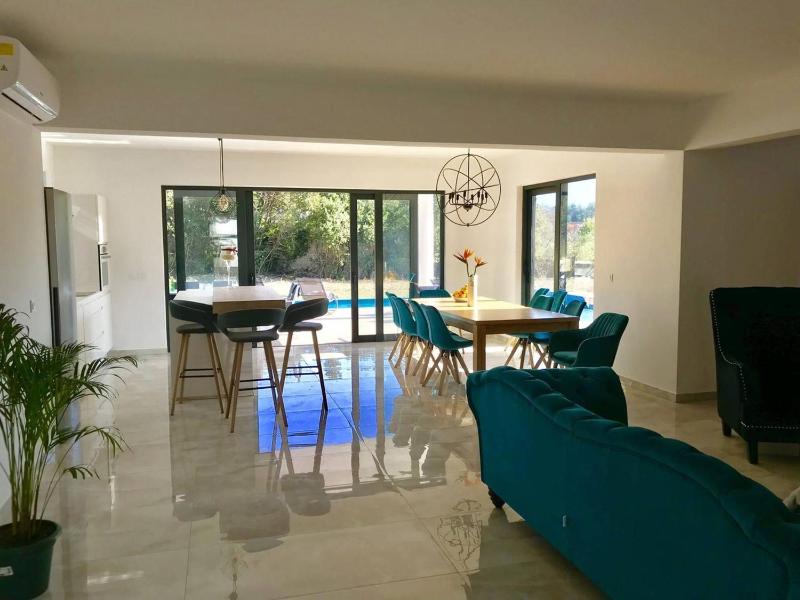 Villa Mlini Quiet Land with pool and badminton court - image 12