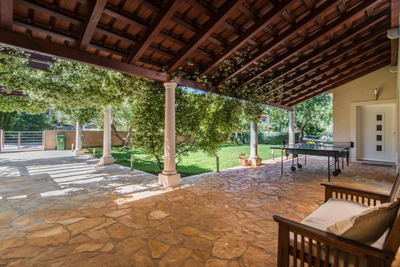 Luxury Seafront Villa Mediterranean on Brač with pool - image 43