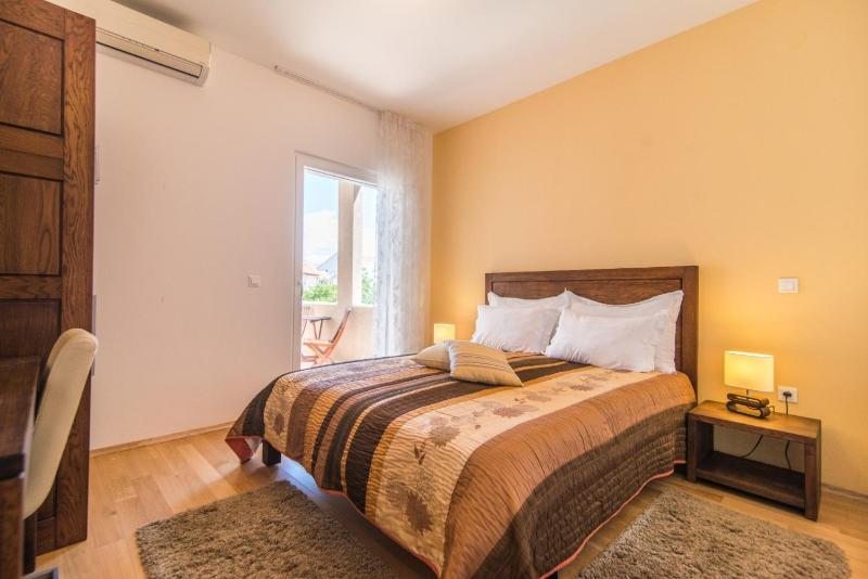 Luxury Seafront Villa Mediterranean on Brač with pool - image 32