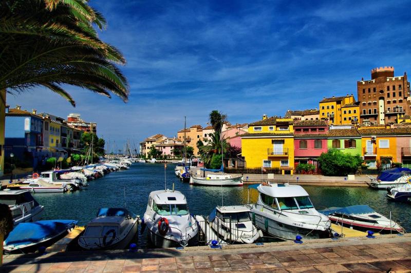 Apartment with Sea View image 2