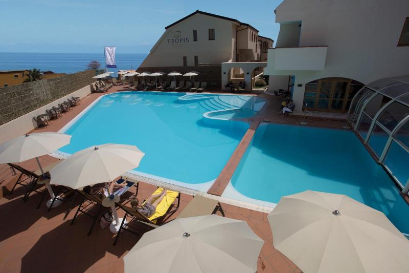 Hotel Tropis - image 2