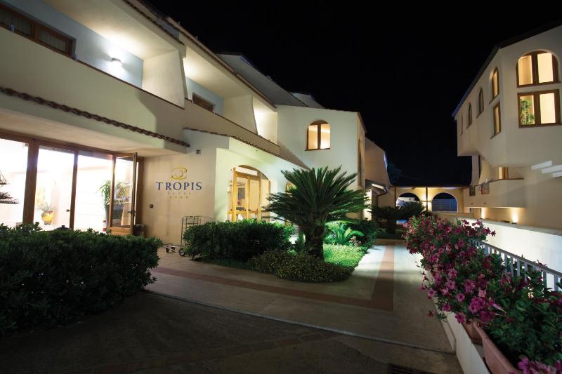 Hotel Tropis - image 45