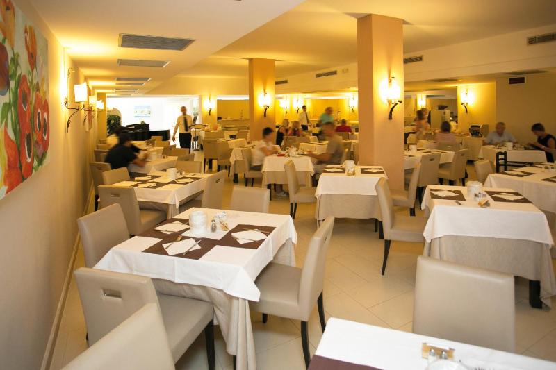 Hotel Tropis - image 17