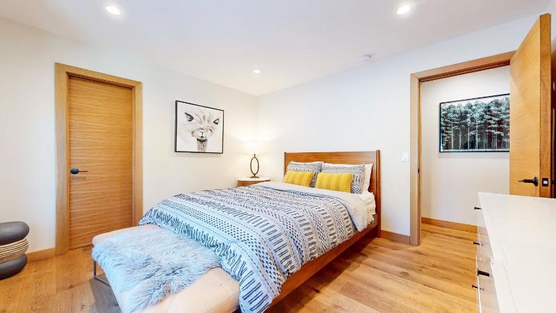 Chateau Sans Nom #35 condo - image 38