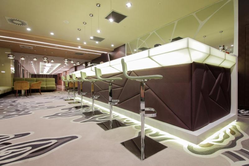 Ramada Plaza by Wyndham Craiova - image 18