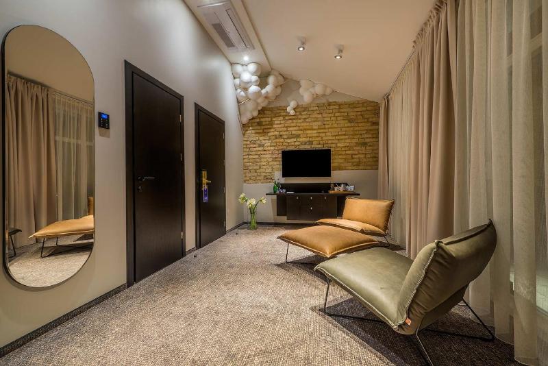 Junior Suite with Terrace image 2