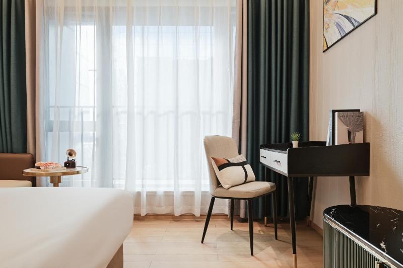 Bella Apartment Hotel Huijin International Financial Center-Free private car delivery to Canton Fair - image 4