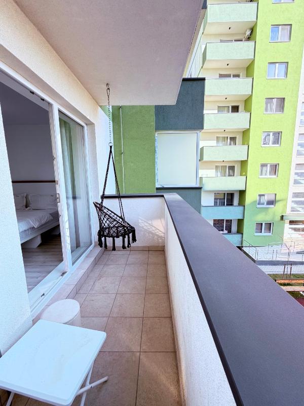 Luxury Collection Apartments - Coresi Mall Area - image 4