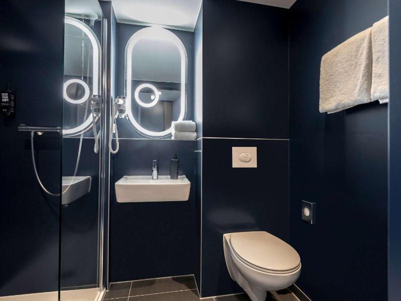 ibis Duesseldorf Airport - image 3