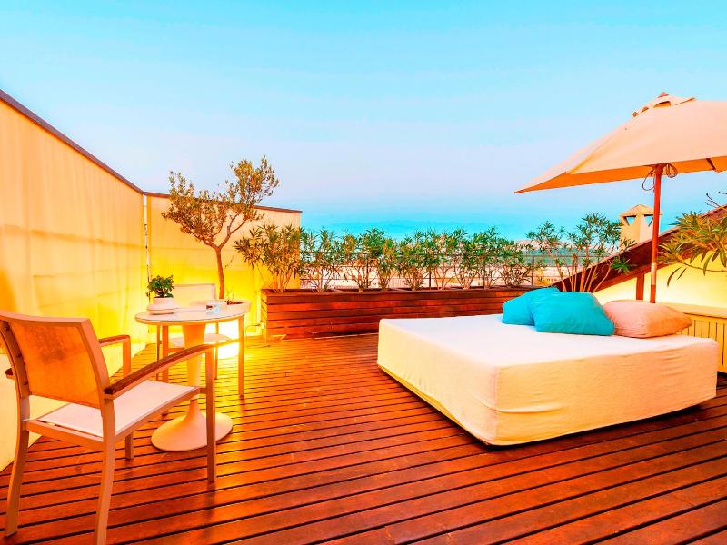 Double Deluxe Terrace (SAFO Room) image 4