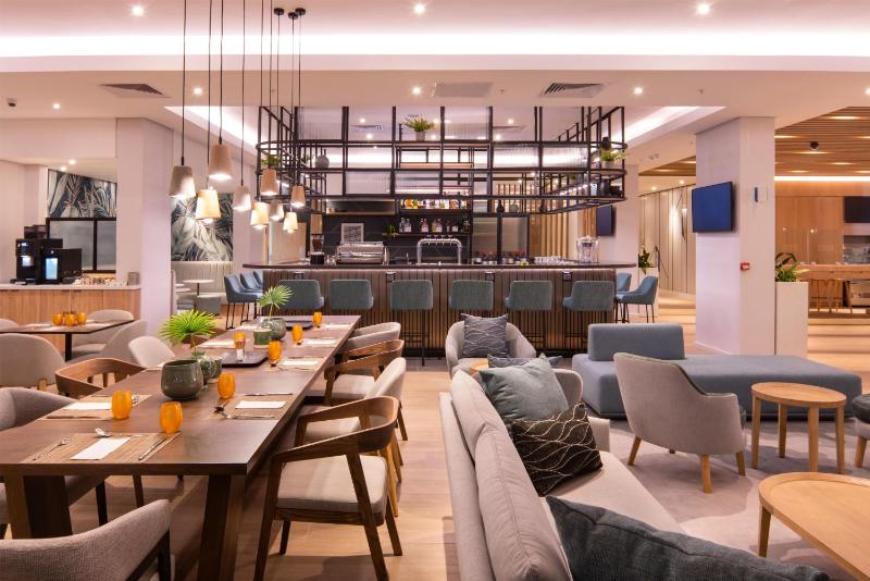 Hilton Garden Inn Umhlanga Arch - image 10
