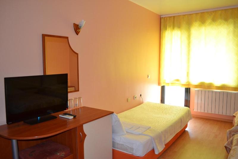 Quadruple Room image 1