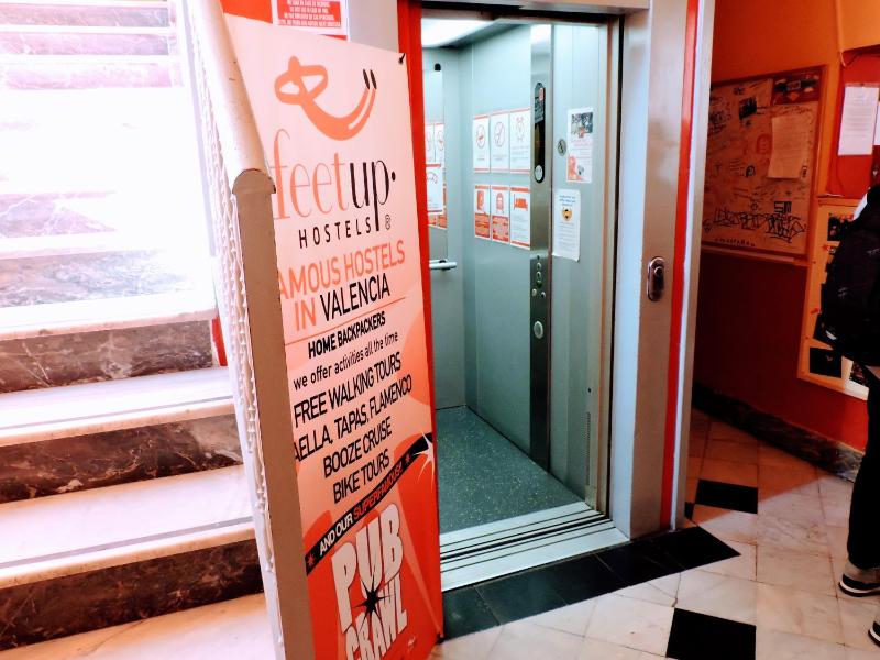 Feetup Home Backpackers Valencia - image 11