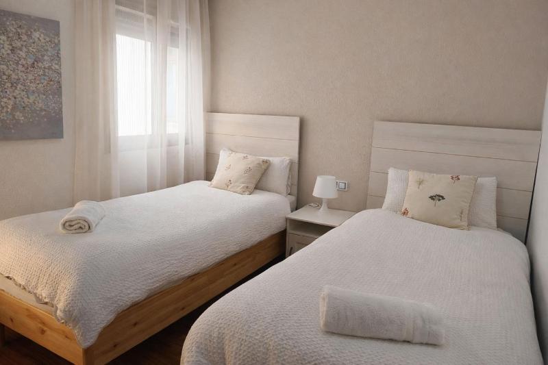 Torrevieja 2 BR and Parking - image 11