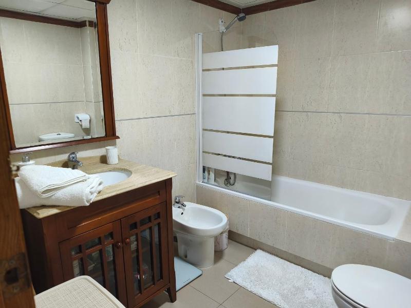 Torrevieja 2 BR and Parking - image 14