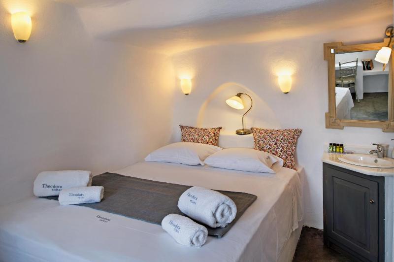 Theodora Suites - image 16