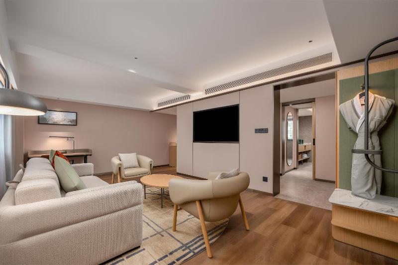 Hilton Garden Inn Shenzhen Luohu Port - image 14